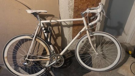White Trek Road Bike – Ultegra/Dura-Ace – Great Project or Daily Rider