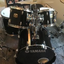 Complete drum set 