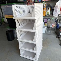 Storage Containers 