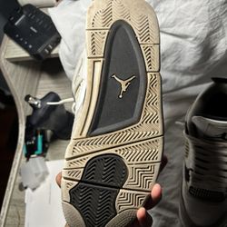 Jordan 4 Military Black 