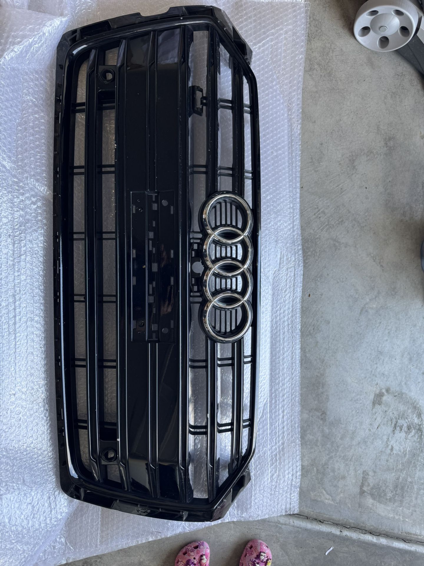2017 2018 2019 Audi S5 A5 Front Bumper Upper Grille W/Emblem OEM