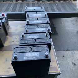 Batteries for all makes and models batterias para todo tipo de carro