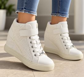 New in Box Sz. 9 Guess Decia Hidden 3" Wedge High Tops w/ Velcro