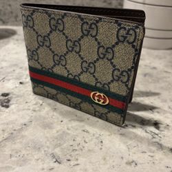 Like New Gucci Bifold Wallet