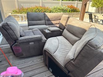 Costco sectional couch. Good condition. No rips usb power etc