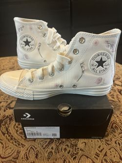 Converse Chuck Taylor  Embroidered Flower