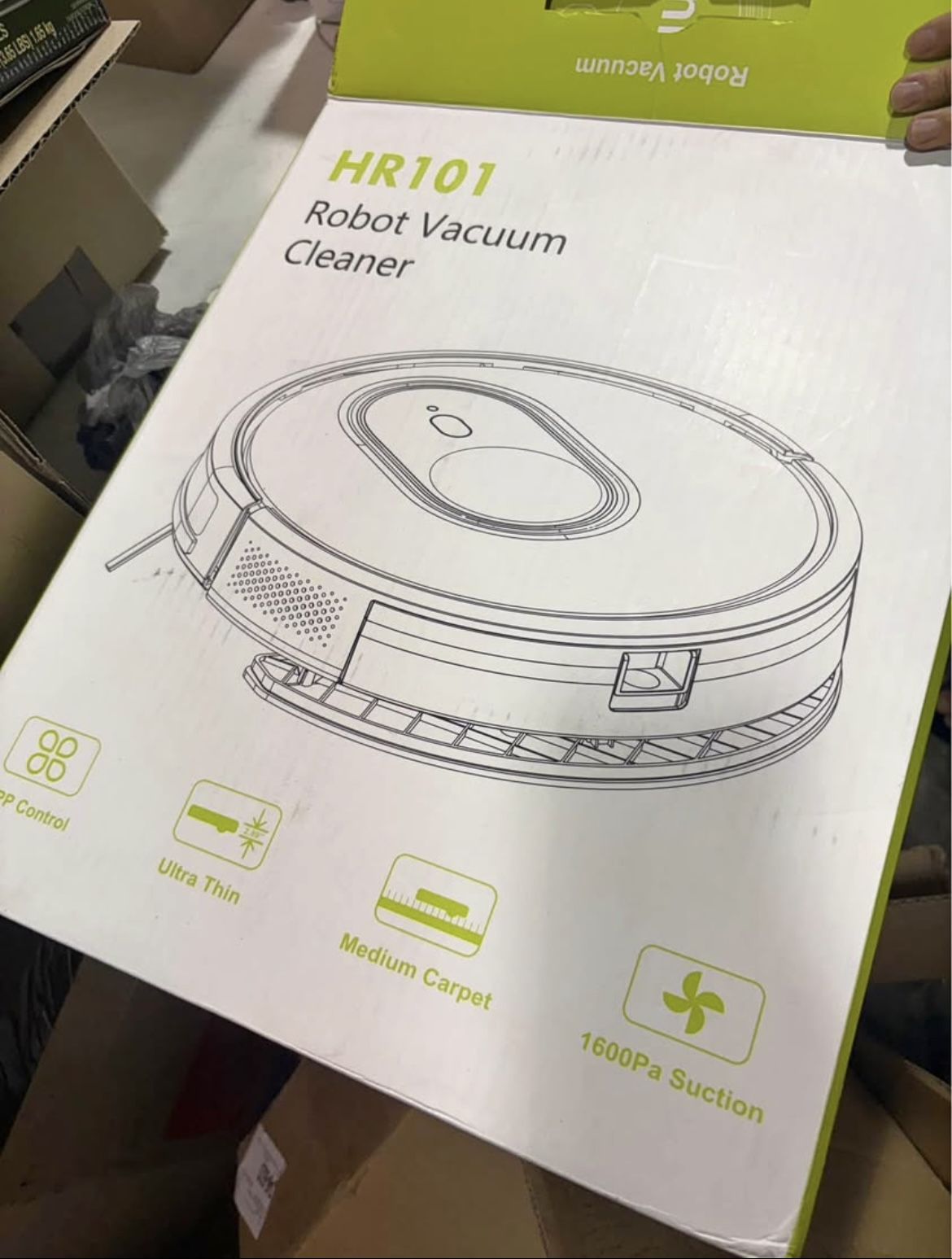New !Robot Vacuum HR101 Combo 3 in 1 Mopping Robotic Vacuum Black Charging time :6H