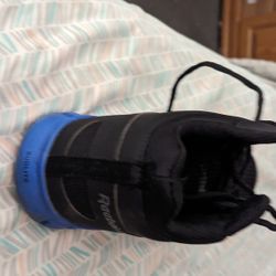 Shoe Men Size 8/Women 10