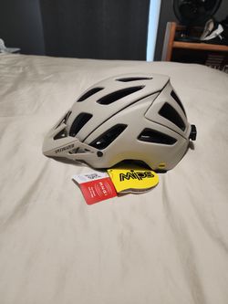 Specialized Ambush Cyclying Helmet