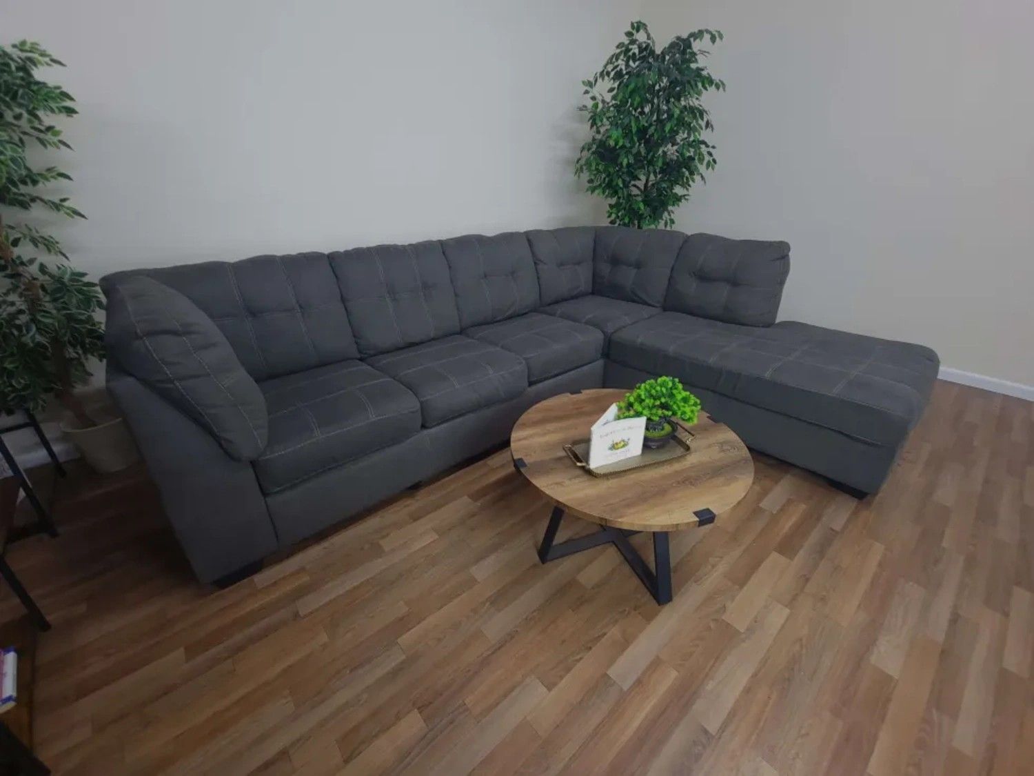 DELIVERY AVAILABLE Sectional Couch