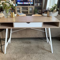 Clean And Modern Desk