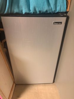 Mini fridge