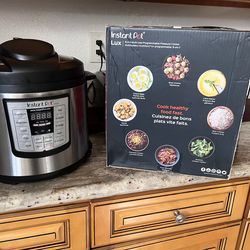Instant Pot Lux 6-Quart 6-in-1 Multi-Use Programmable Pressure Cooker
