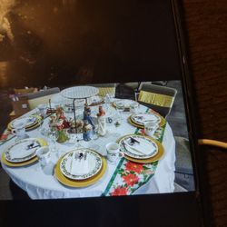 Holiday Dinner Set (41pc)