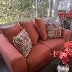 MOVING - Loveseat - 4 Tables - 2 Lamps   From Rooms To Go