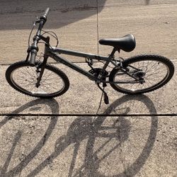 Huffy Gray Granite 24” Mountain Bike 15 Speed
