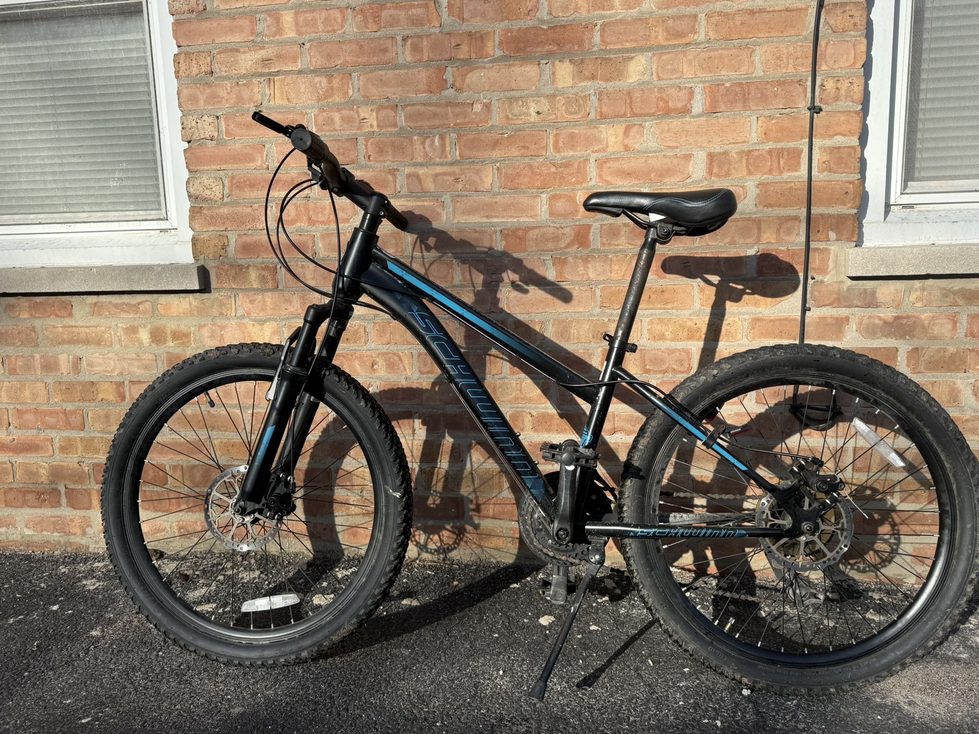 Schwinn Sidewinder Mountain Bike, 24-inch wheels, girls frame, black