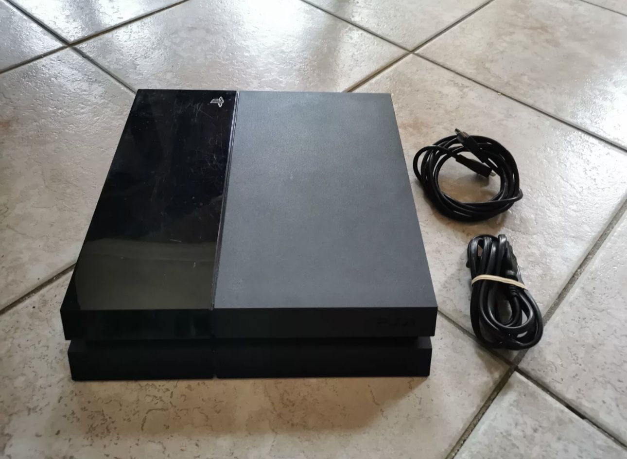 PlayStation 4 500gb With Controller