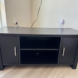 TV Stand for TVs up to 47”