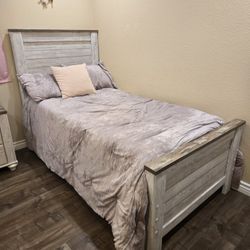 Twin Bed Frame & Mattress 