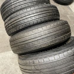 205/75/14 Trailer Tires Set 100$ Pick Up Only