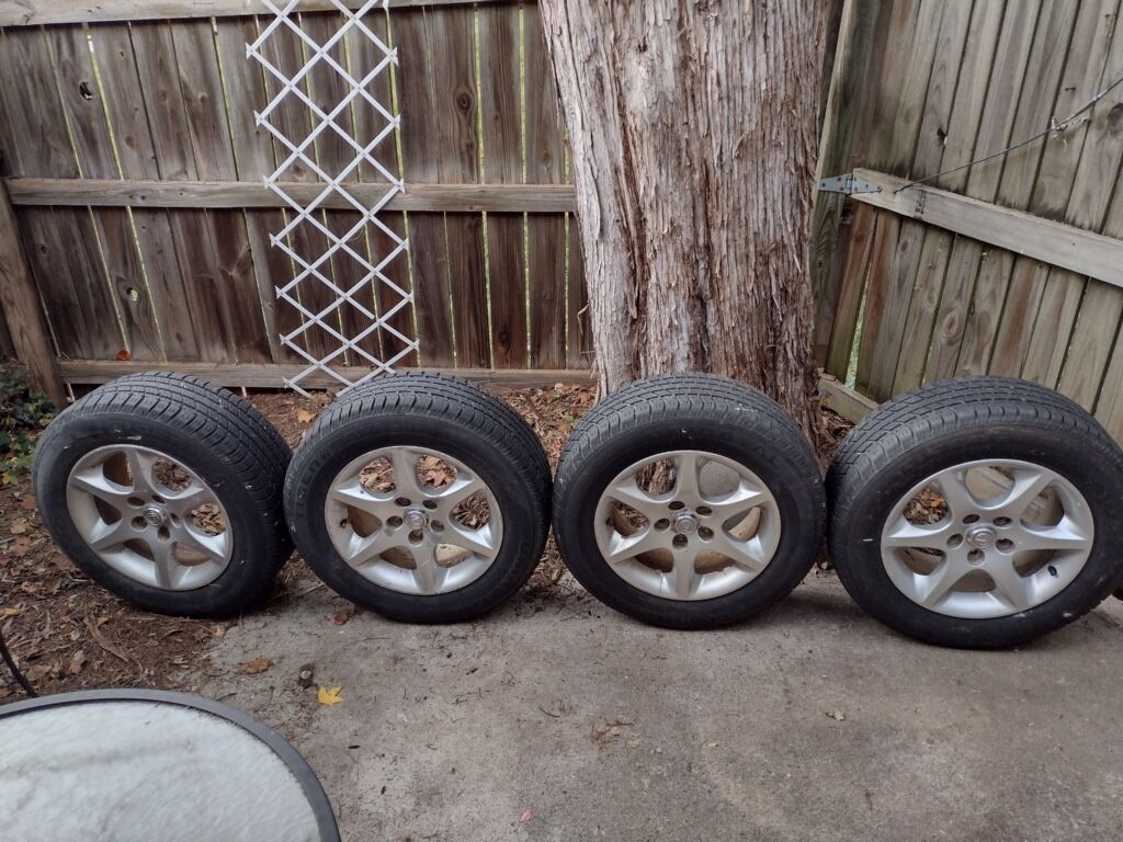 Four Tires 225 R60 16” Tiger Paw Touring 660 A B Rims Toyota Part