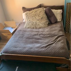 Full Size Bed, Frame/Mattress/Box Spring