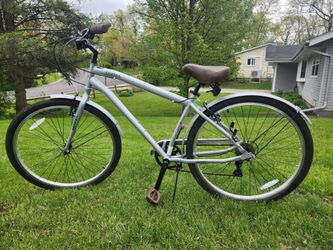 Huffy Men's 27.5 Sienna Comfort Hybrid Bike Silver/Gray - Barely Used