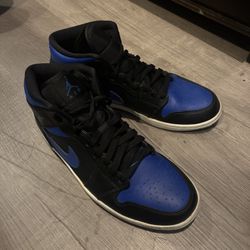 Jordan 1 Mids Royal Blue