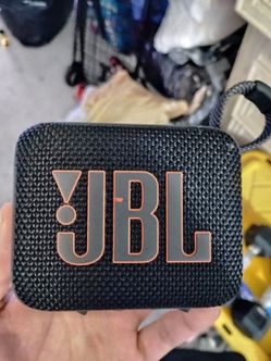JBL go 4