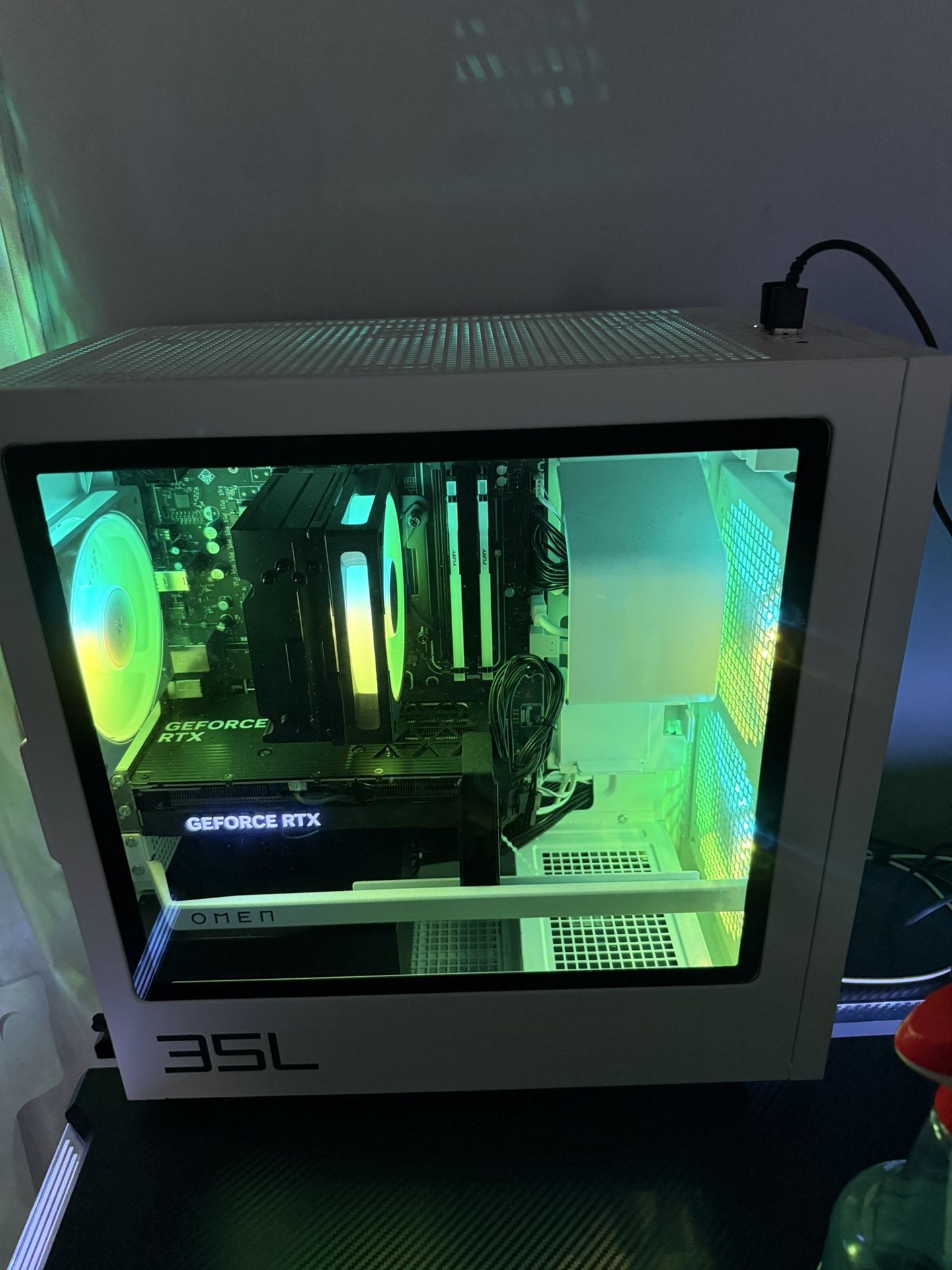 HP OMEN 35L Gaming PC