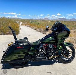 2022 Harley Davidson CVO Road Glide done up! One of a kind no expense