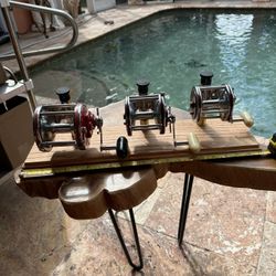 Penn “Special Senator” Vintage Fishing Reel Collection Nos. 3/0, 4/0 and 6/0 With Display Stand