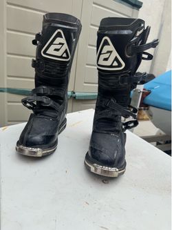 Answer boots