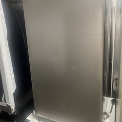 New Mini Fridge 