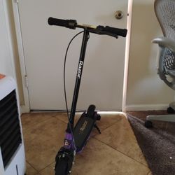 Razor E100 Black Label