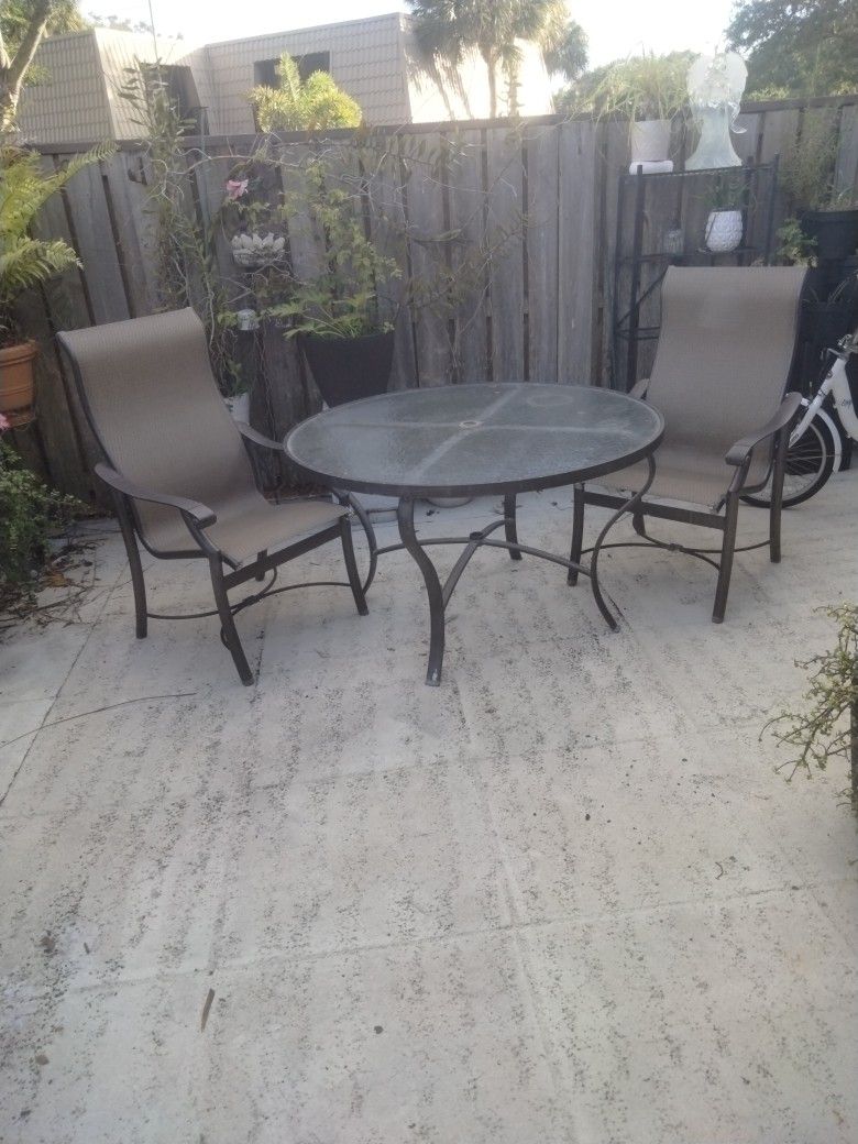 Patio Table And Two Chairs 