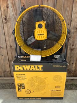 Fan DeWalt 24” New Save $50