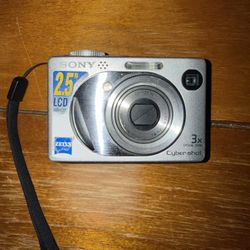 For Parts Sony Camera (It works READ DESCRIPTION)