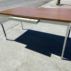 Steelcase Mcm Office Desk Table