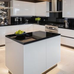 Custom Kitchen Cabinets 