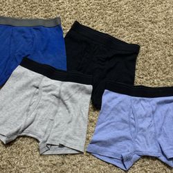 4-pairs of Boys brand new size small (8) Arizona boxer underwear.