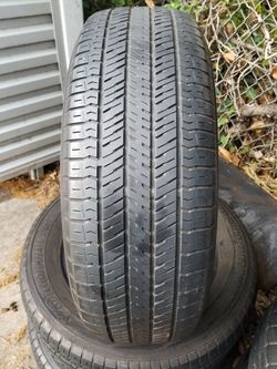 2 tires Yokohama 225/65R17