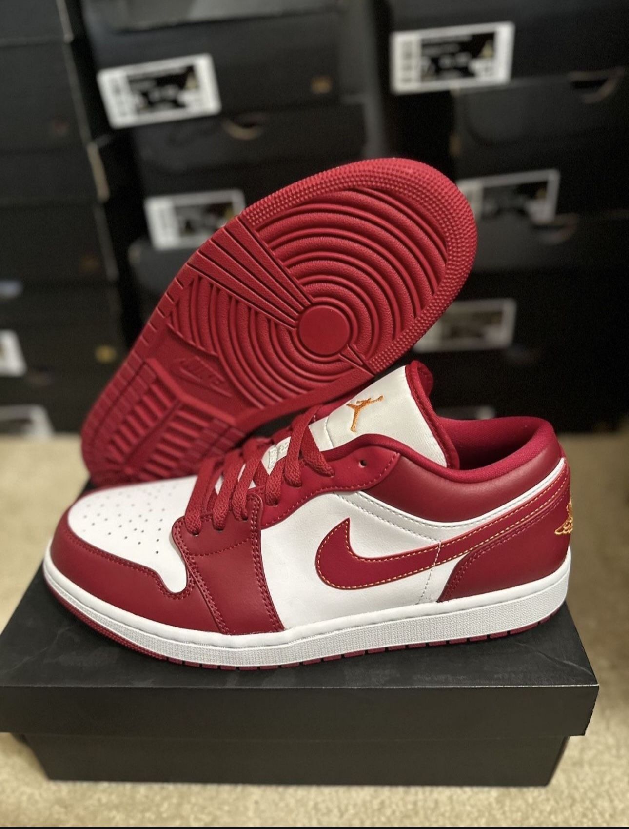 Nike Air Jordan 1 Low Sneakers Mens Red White 553558-607 Size 10.5 Brand New