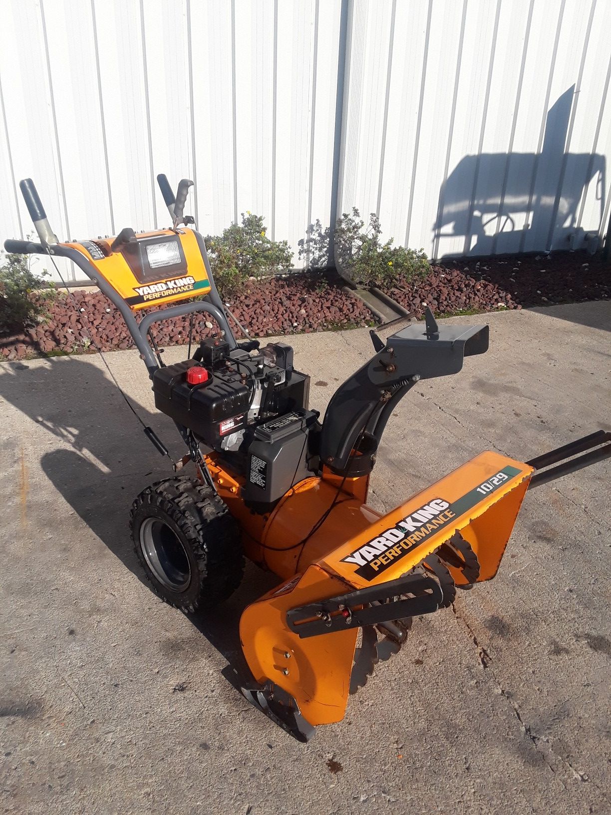 For sale a 10hp 29 inches cleaning yard king snow blower. for Sale in