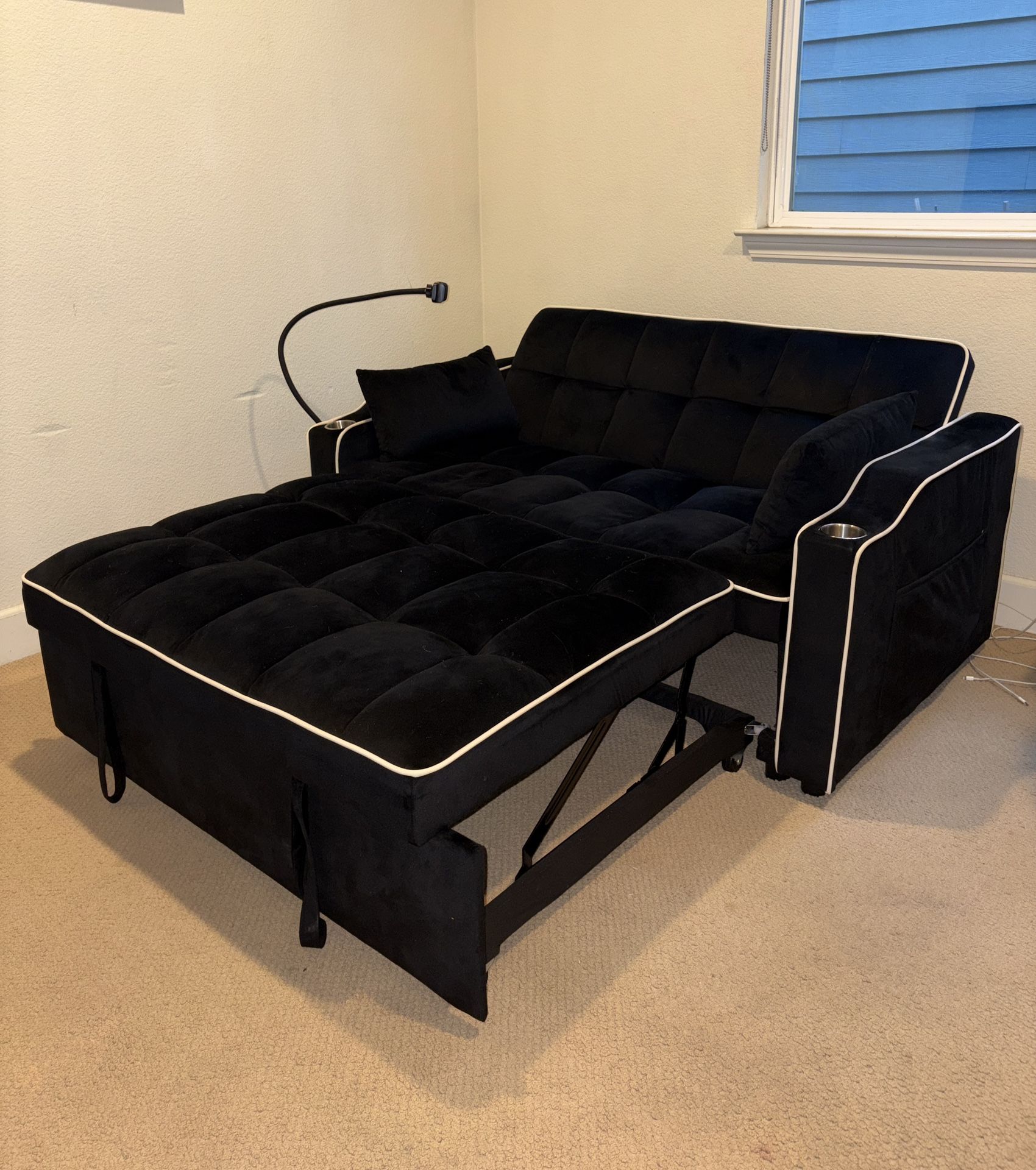Sofa Bed / Sleeper Sofa / Pull Out Couch