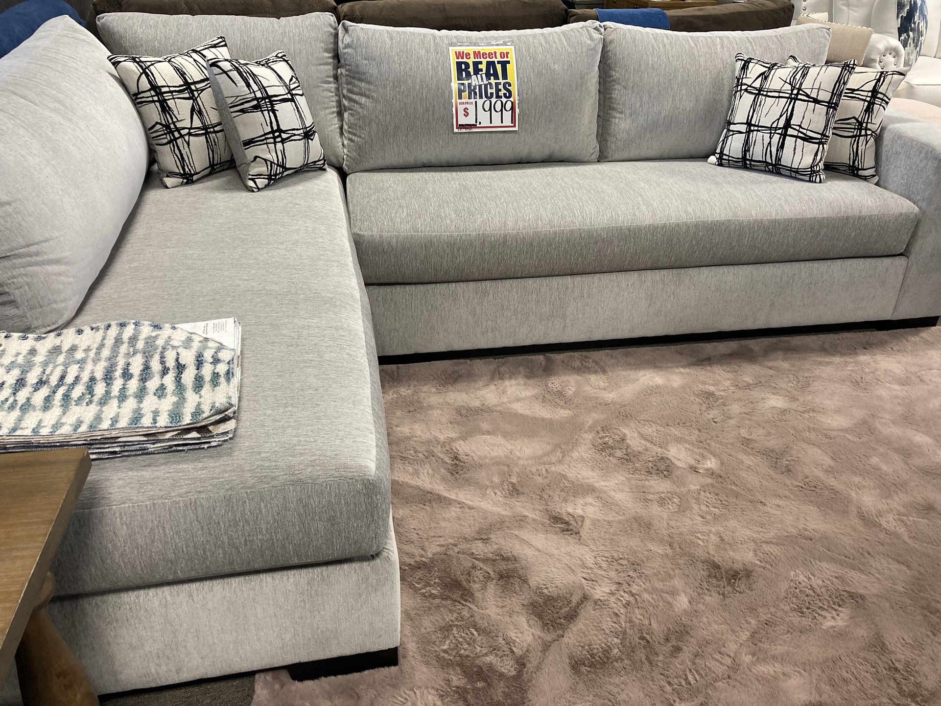 Cute 2Pc Sectional 🩶💫 $1899