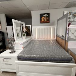 Queen Or King White Great Quality Bedroom Set NEW MATTRESS SET Included