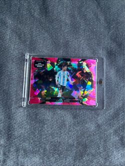 Panini Select FIFA WC 2026 Pink Cracked Ice Lionel Messi Field Level #210 Prizm