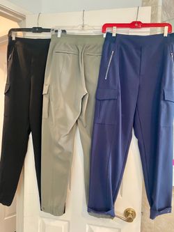 Athleta Endless Cargo Pants Lot Size 6 LOT